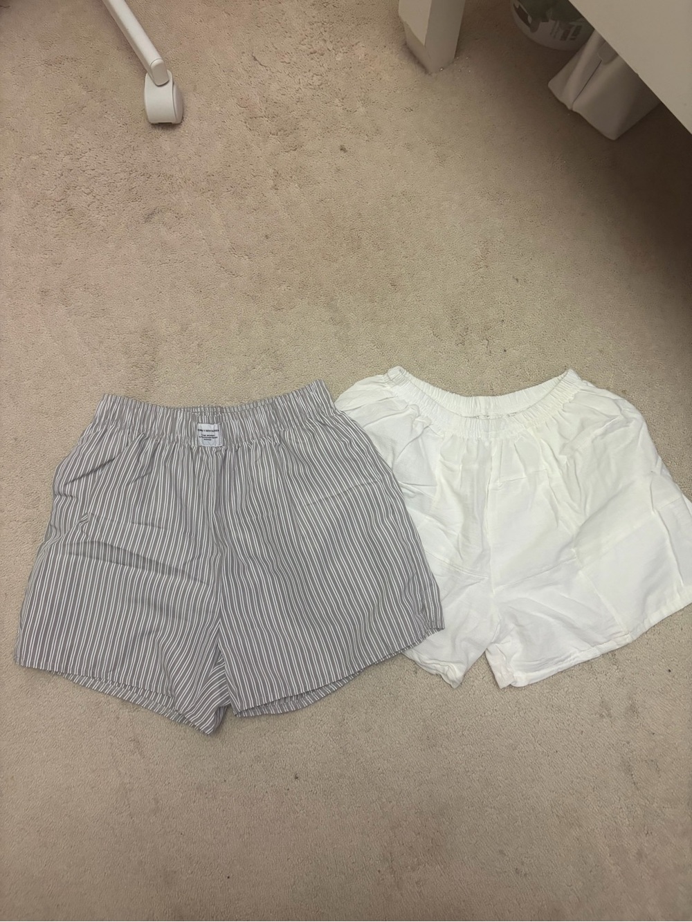 Light Gray Striped and White Elastic-Waist Women's Shorts - Set